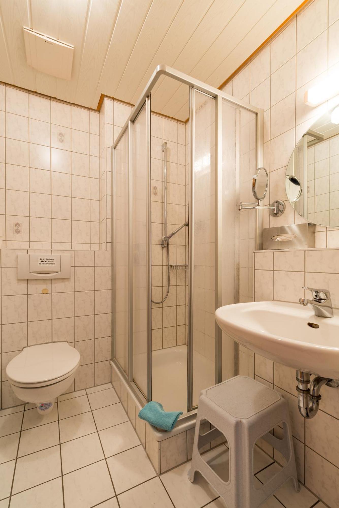 Hotel Adler Mit Gasthaus Haßmersheim Habitación foto